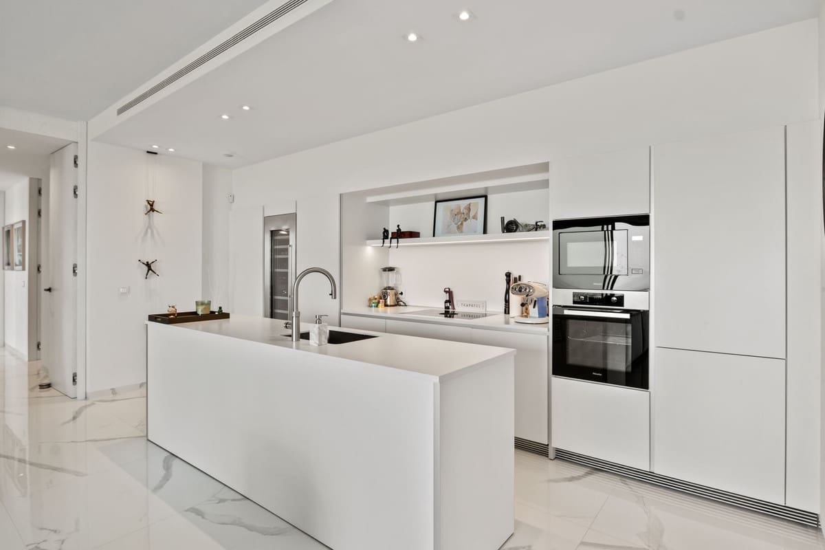 3 Zimmer Apartment zu verkaufen in Benahavis mit Pool Garage - 1.695.000 € (Ref: 7275787)