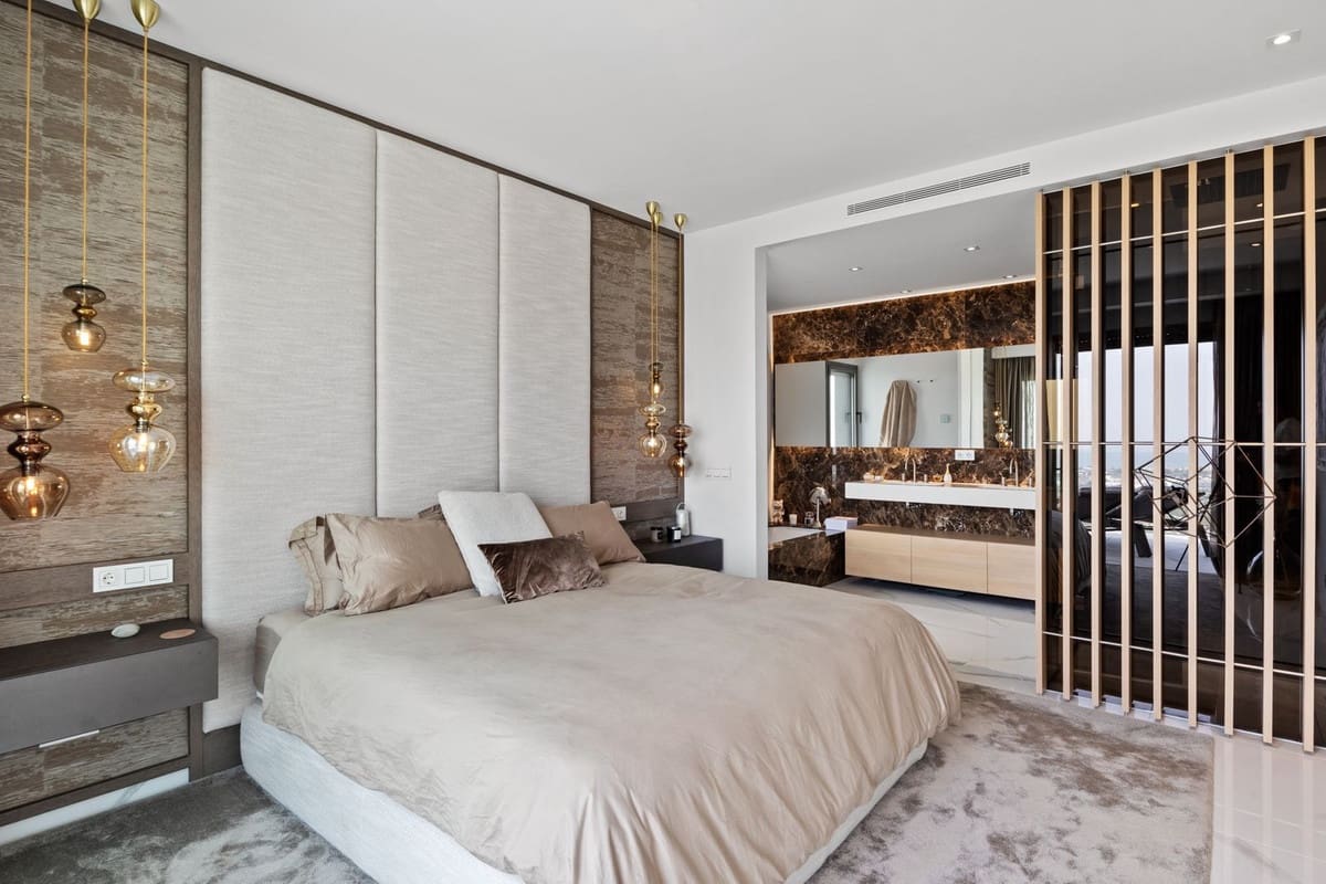 3 sypialnia Apartament na sprzedaż w Benahavis z basenem garażem - 1 695 000 € (Ref: 7275787)