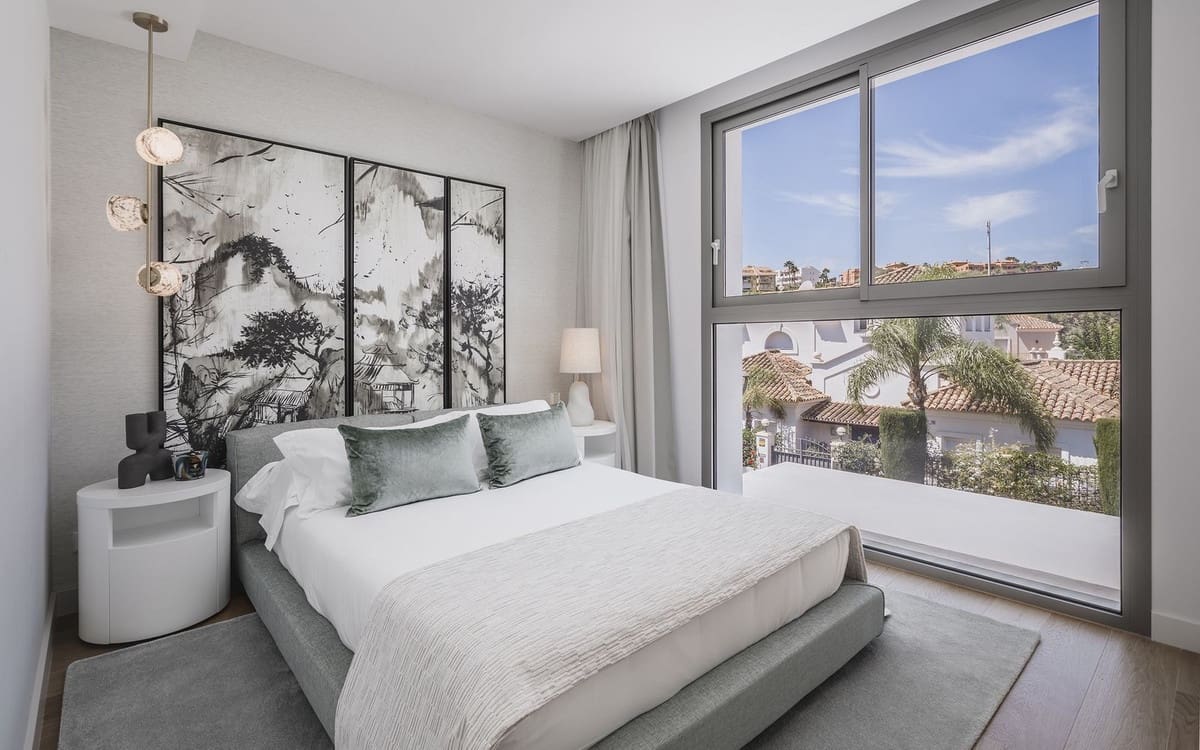 4 bedroom Villa for sale in Estepona with pool garage - € 2,775,000 (Ref: 7403501)