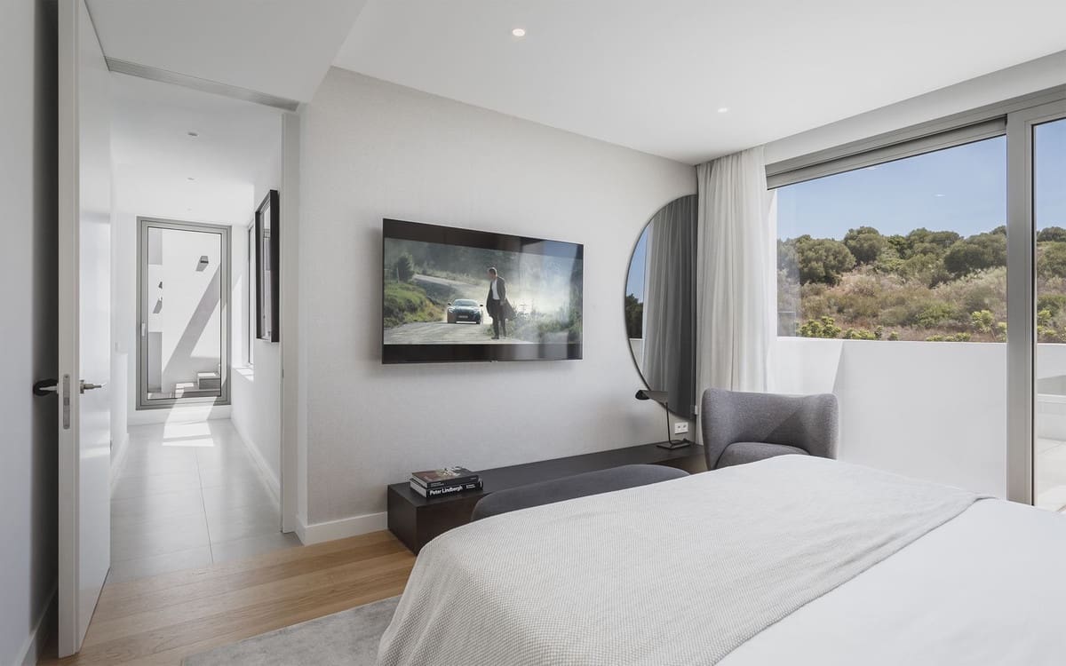 4 bedroom Villa for sale in Estepona with pool garage - € 2,775,000 (Ref: 7403501)