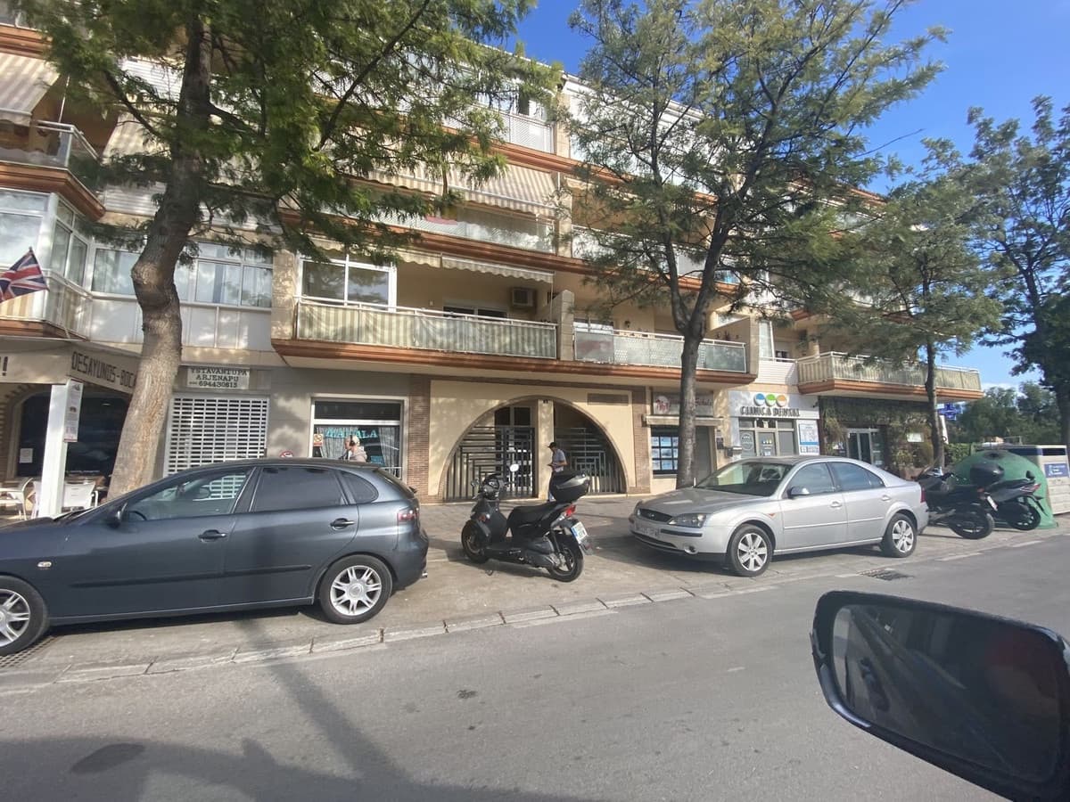 Kommersiell til salgs i Fuengirola med garasje - € 13 900 (Ref: 7614586)