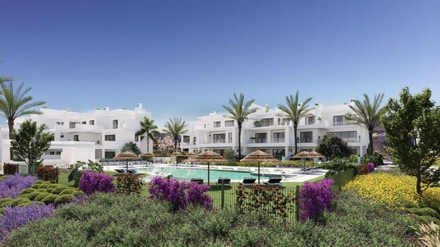 Apartamento de 3 habitaciones en Estepona en venta con piscina garaje - 740.000 € (Ref: 7694246)