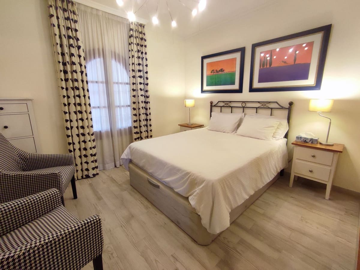 Apartamento de 2 habitaciones en Manilva en venta con piscina garaje