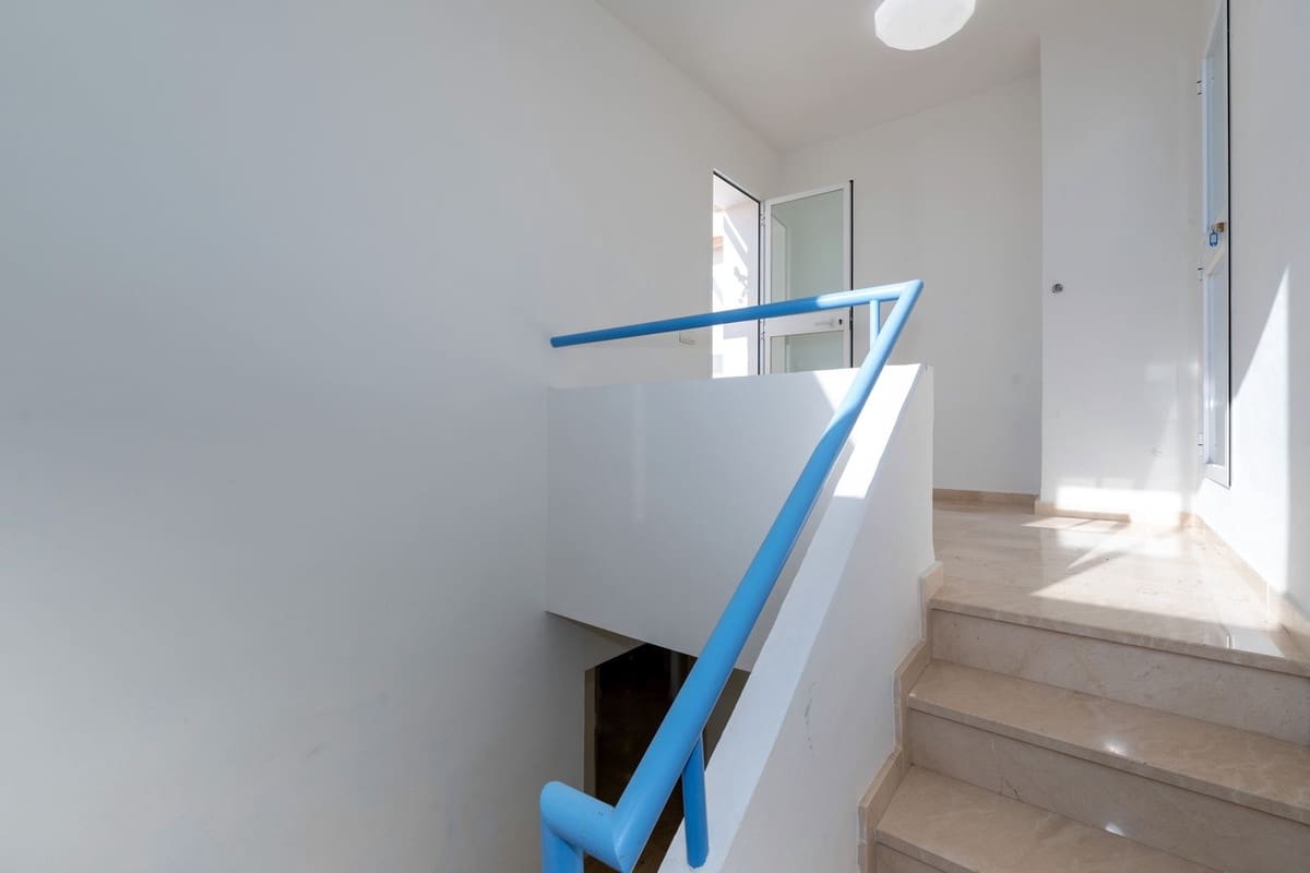 3 soverom Penthouse til salgs i Bahia de Casares med svømmebasseng garasje - € 795 000 (Ref: 8006672)