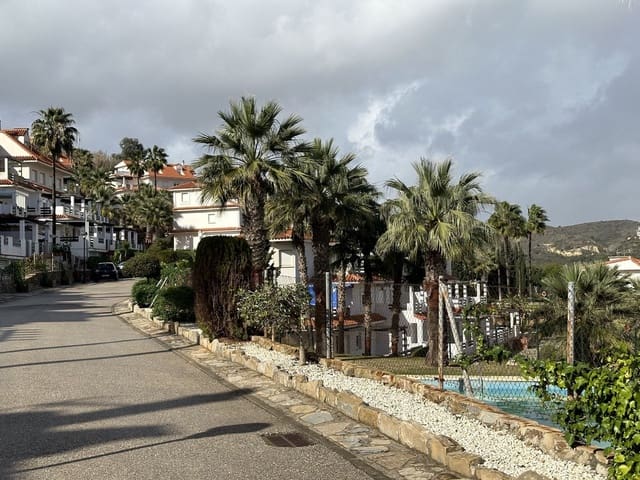 3 Zimmer Apartment zu verkaufen in Manilva mit Pool - 298.000 € (Ref: 8053680)