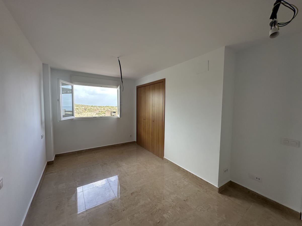 3 bedroom Apartment for sale in Manilva with pool - € 298,000 (Ref: 8053680)