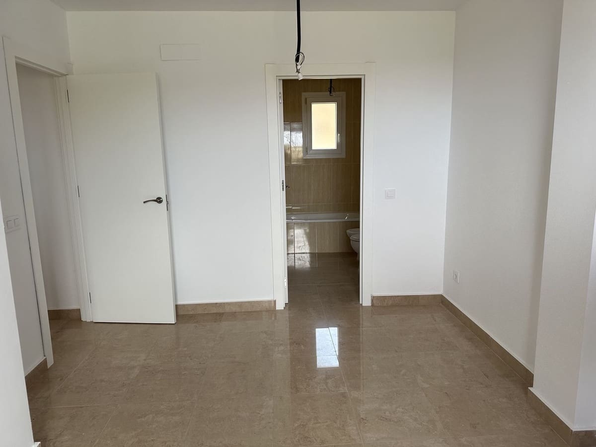 3 bedroom Apartment for sale in Manilva with pool - € 298,000 (Ref: 8053680)