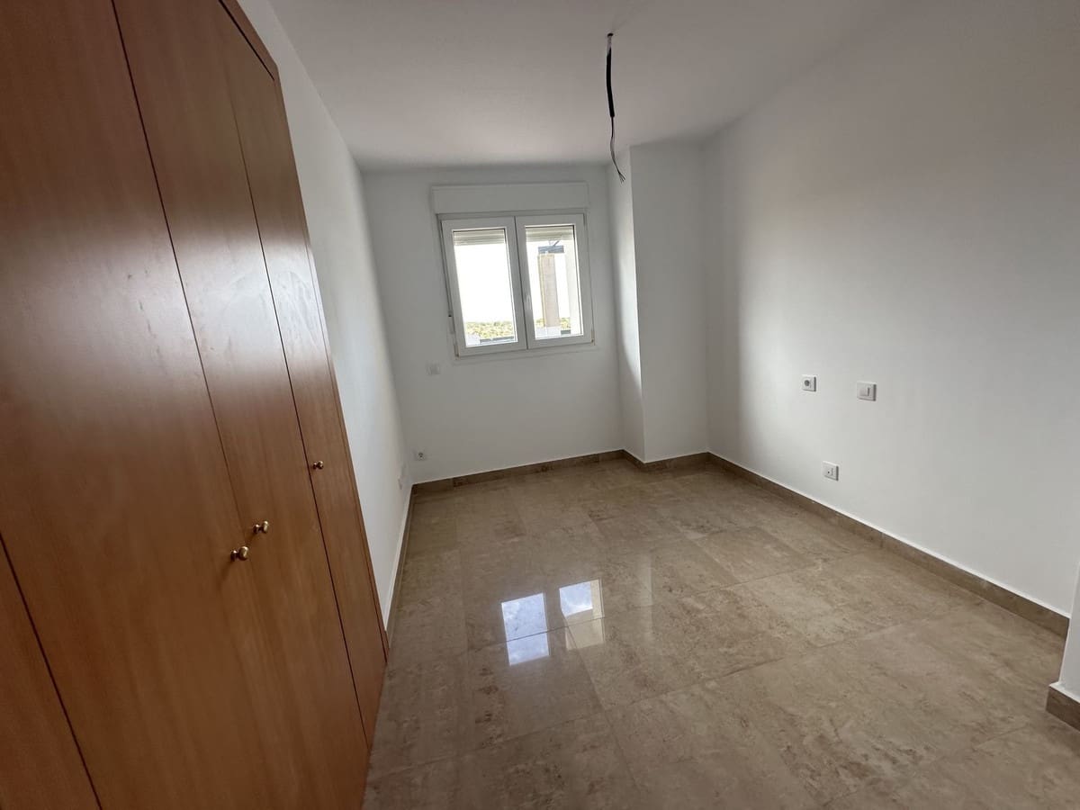 3 bedroom Apartment for sale in Manilva with pool - € 298,000 (Ref: 8053680)