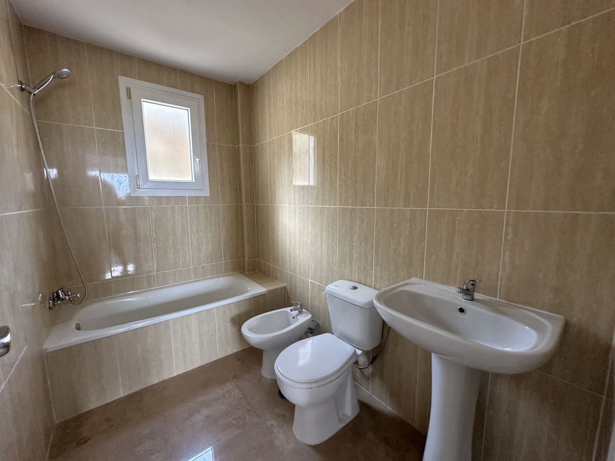 3 bedroom Apartment for sale in Manilva with pool - € 298,000 (Ref: 8053680)