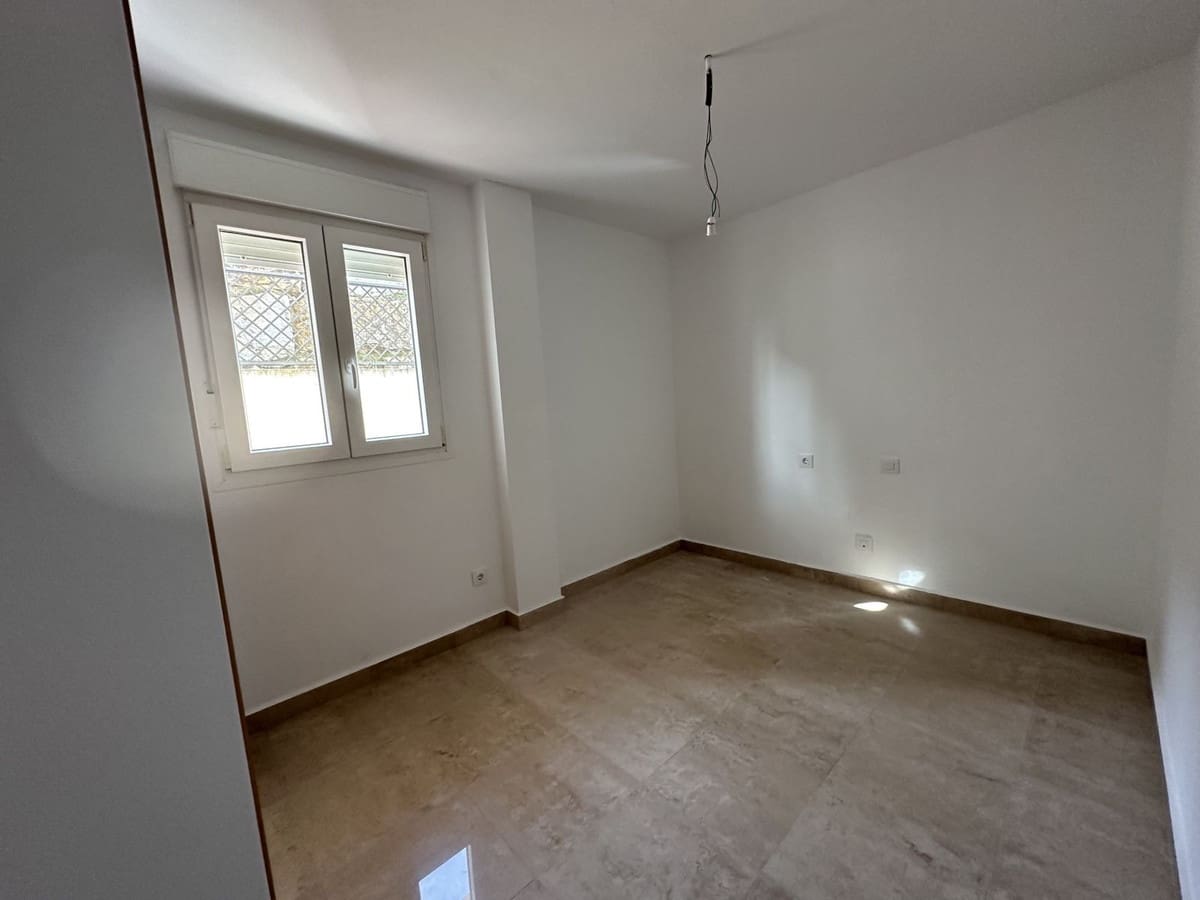 3 bedroom Apartment for sale in Manilva with pool - € 298,000 (Ref: 8053680)