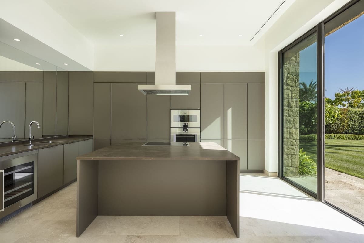 5 soveværelse Villa til salg i Bahia de Casares med swimmingpool garage - € 4.500.000 (Ref: 8145987)