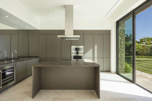 5 sovrum Villa till salu i Bahia de Casares, Casares med pool garage - 4 500 000 € (Ref: 8145987)