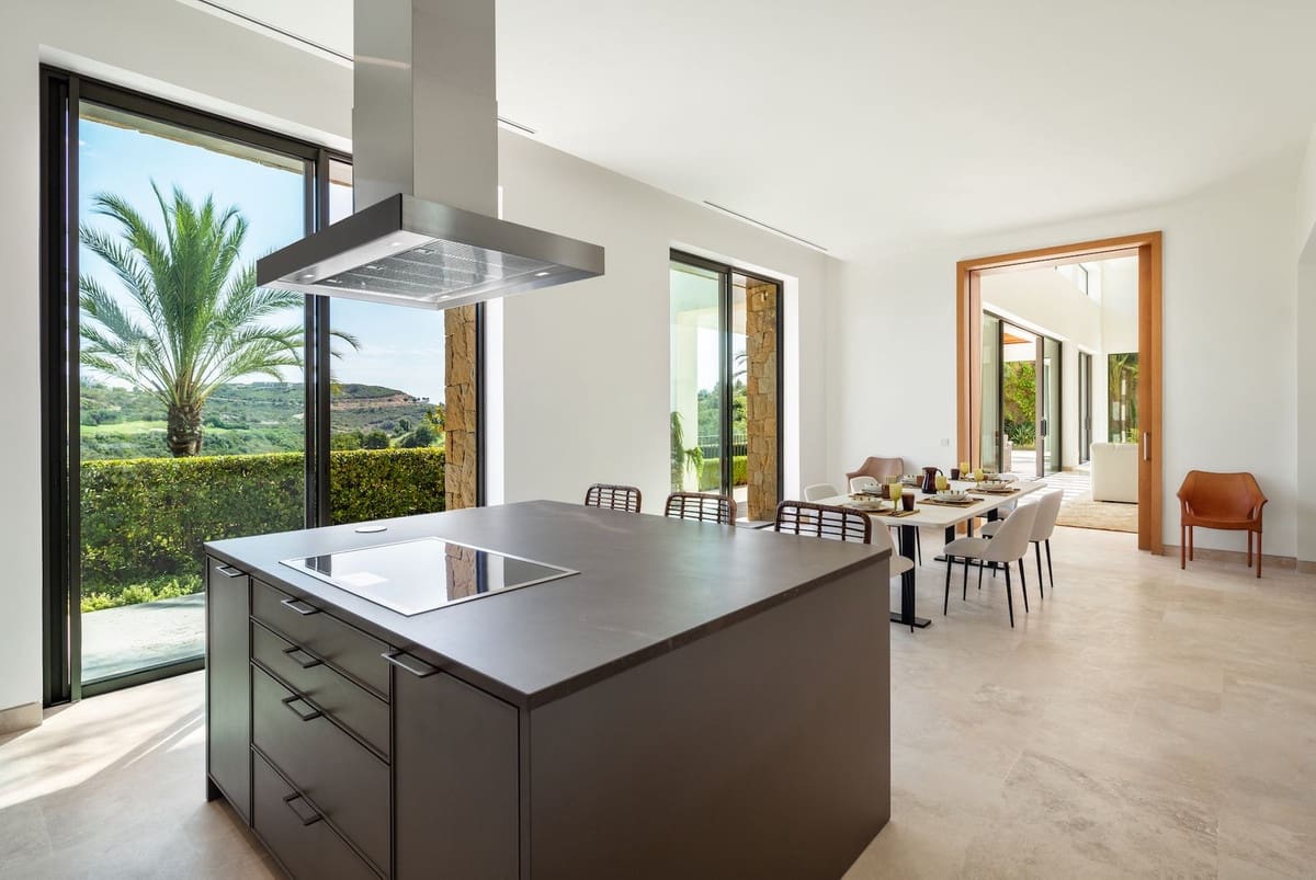 Chalet de 5 habitaciones en Bahia de Casares en venta con piscina garaje - 4.500.000 € (Ref: 8145987)