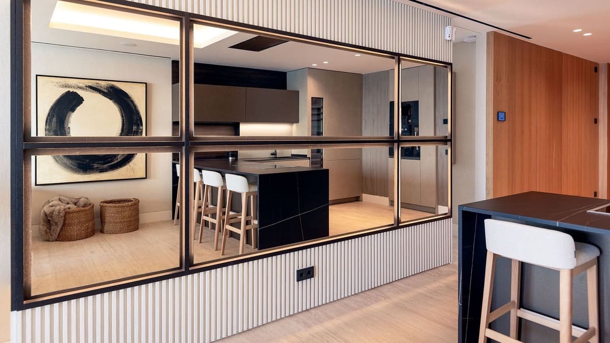 2 soveværelse Lejlighed til salg i Estepona med swimmingpool garage - € 2.380.000 (Ref: 8169935)