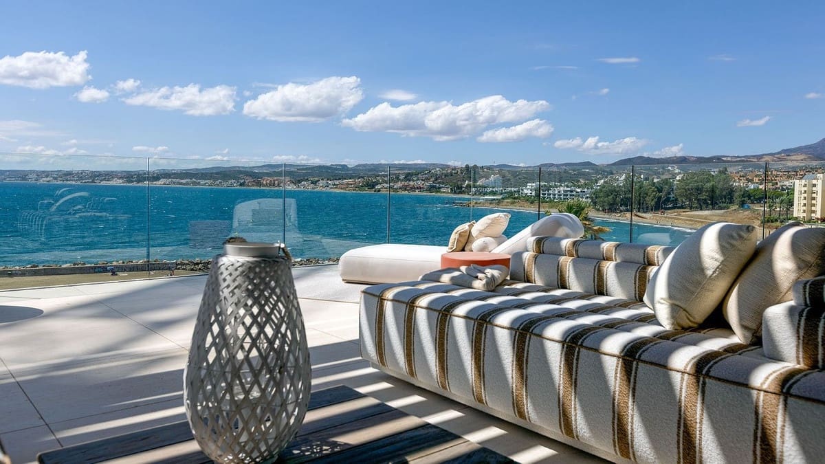 2 chambre Appartement à vendre à Estepona avec piscine garage - 2 380 000 € (Ref: 8169935)