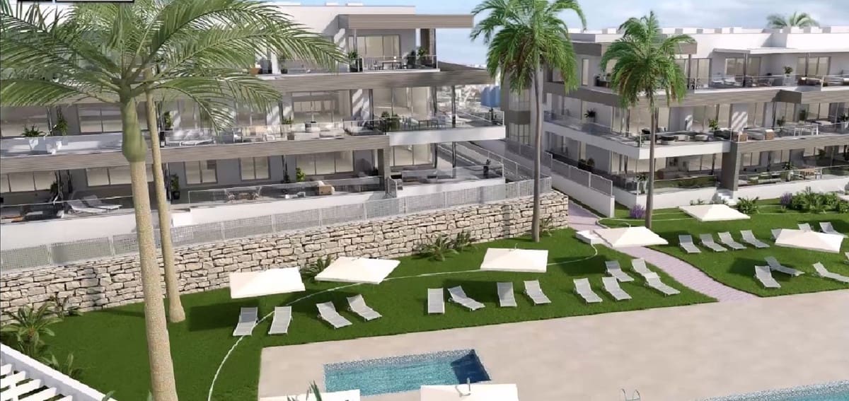 4 chambre Penthouse à vendre à Estepona avec piscine garage - 533 000 € (Ref: 8182596)