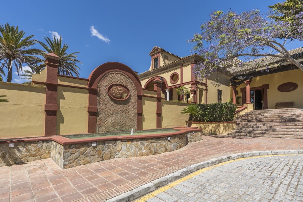 3 bedroom Apartment for sale in Sotogrande with pool garage - € 640,000 (Ref: 8211192)