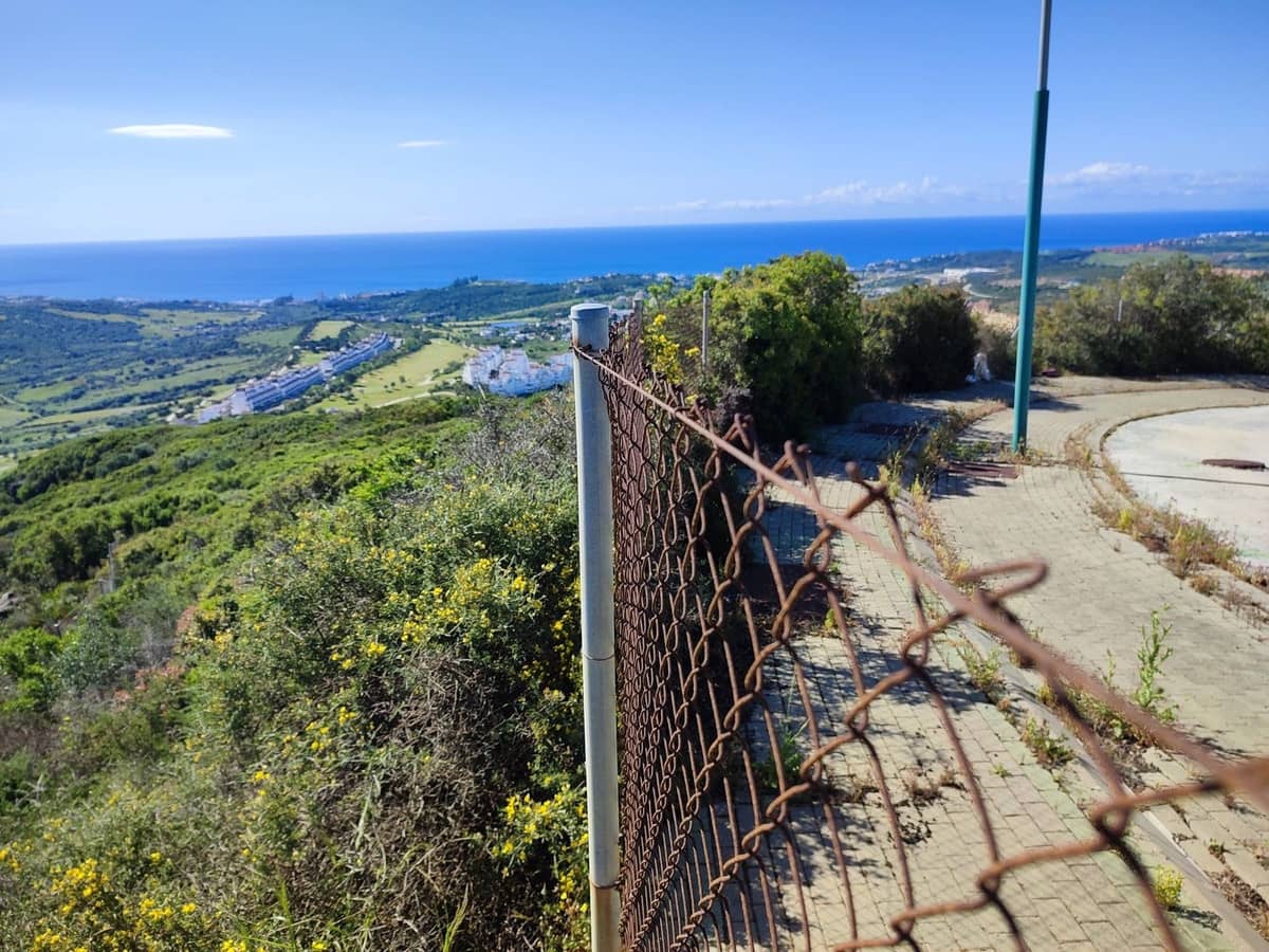Ubebygd land til salgs i Estepona - € 636 000 (Ref: 8433172)