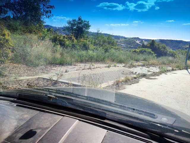 Ubebygd land til salgs i Estepona - € 636 000 (Ref: 8433172)