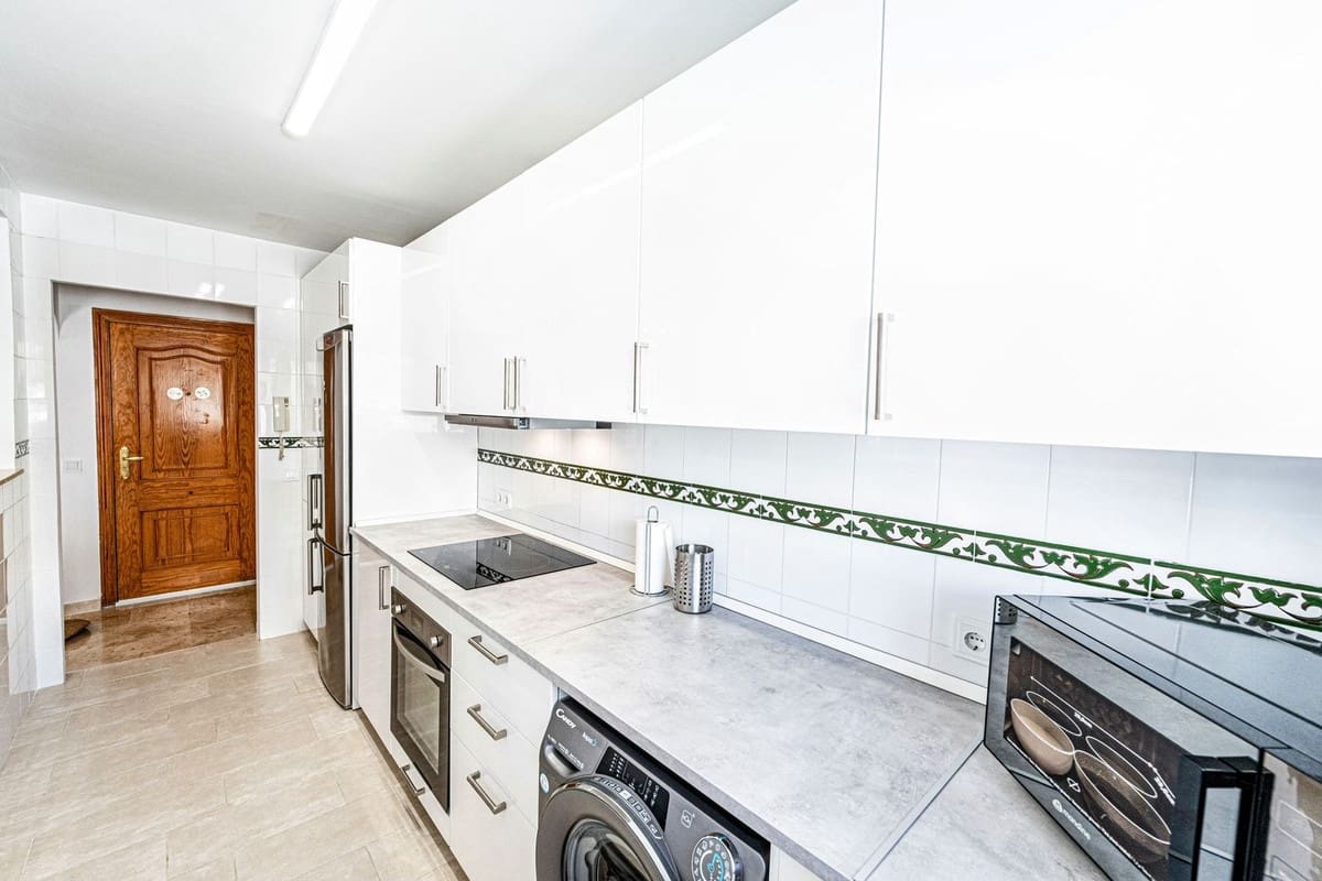 2 sypialnia Apartament na sprzedaż w Estepona z basenem garażem - 349 000 € (Ref: 8506834)