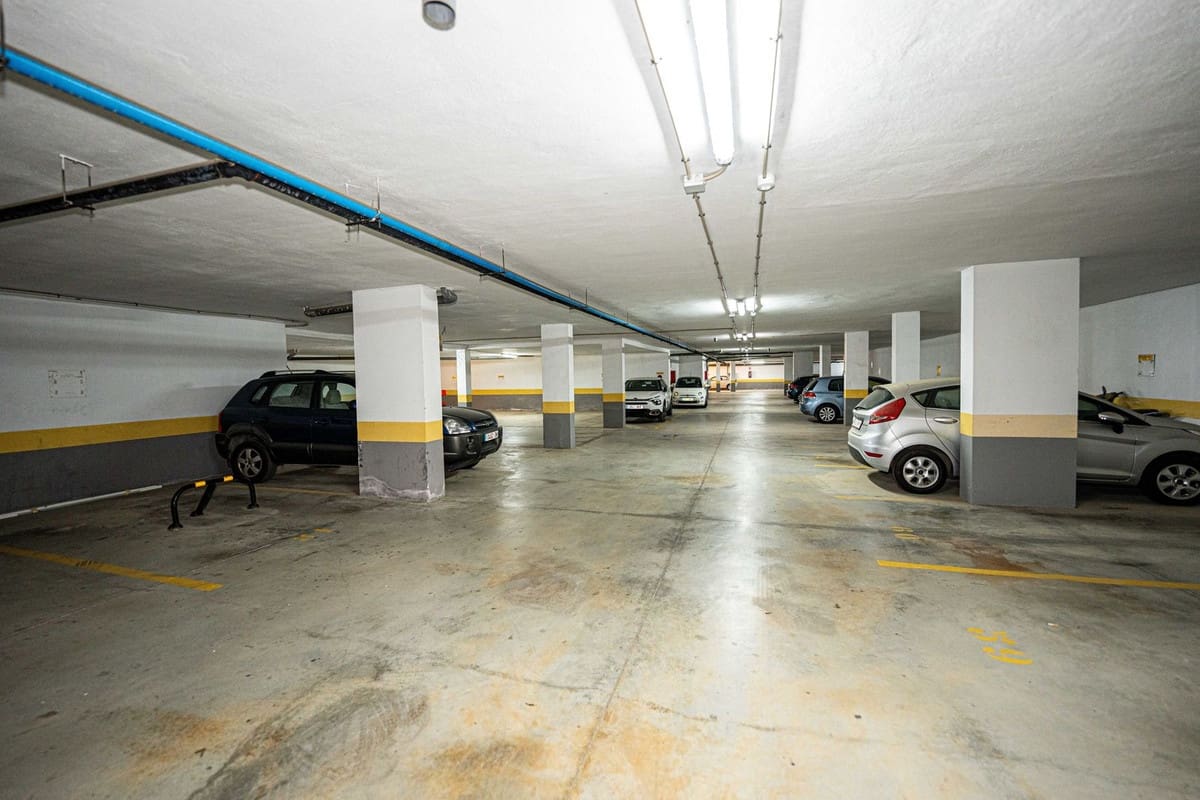 2 sypialnia Apartament na sprzedaż w Estepona z basenem garażem - 349 000 € (Ref: 8506834)