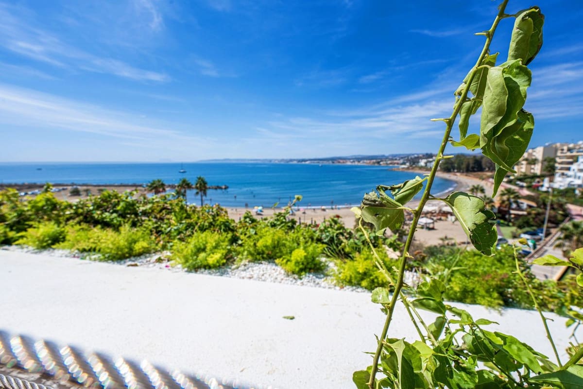 2 sypialnia Apartament na sprzedaż w Estepona z basenem garażem - 349 000 € (Ref: 8506834)