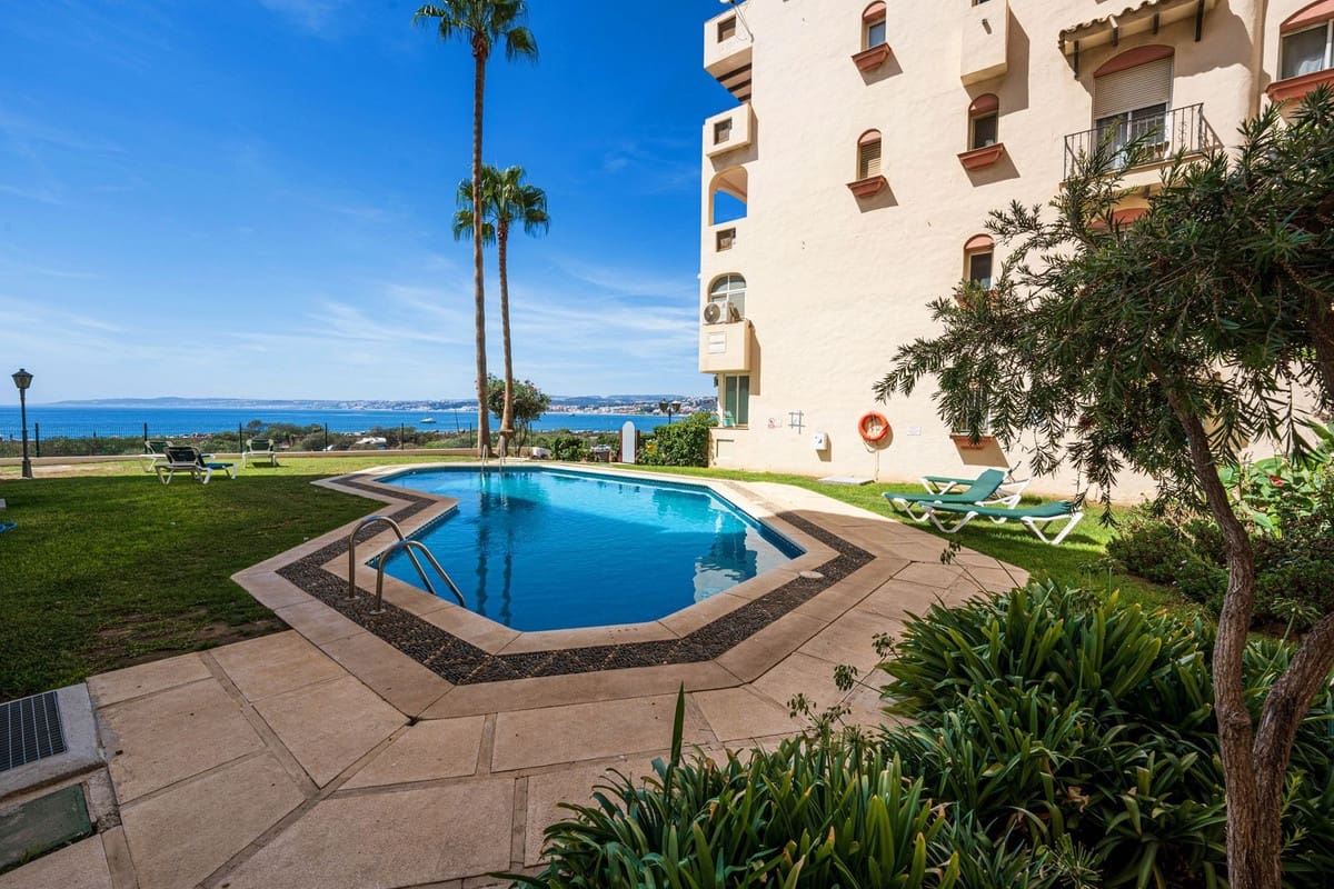 2 sypialnia Apartament na sprzedaż w Estepona z basenem garażem - 349 000 € (Ref: 8506834)