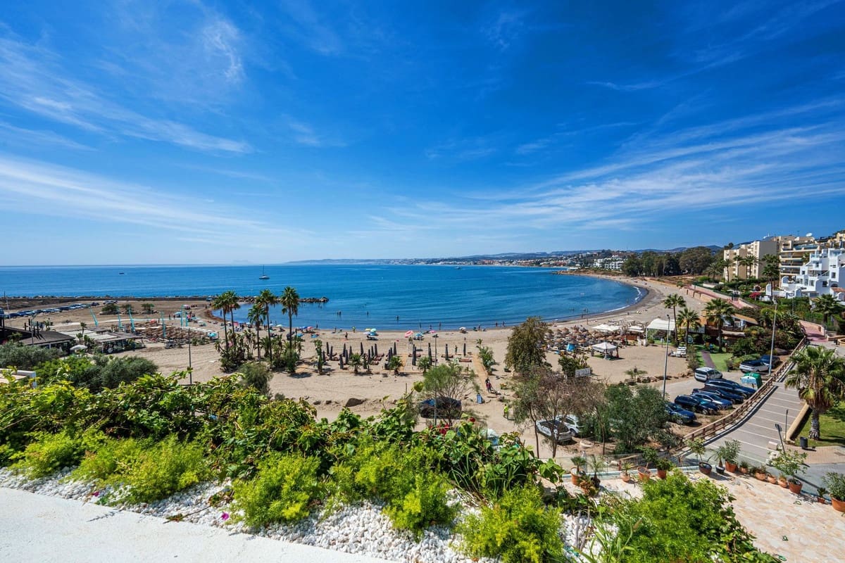 2 sypialnia Apartament na sprzedaż w Estepona z basenem garażem - 349 000 € (Ref: 8506834)