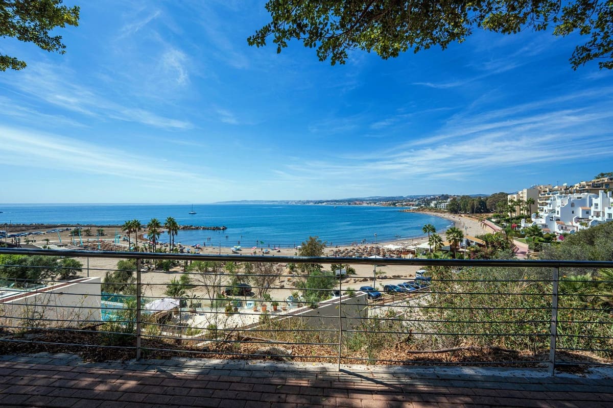 2 sypialnia Apartament na sprzedaż w Estepona z basenem garażem - 349 000 € (Ref: 8506834)