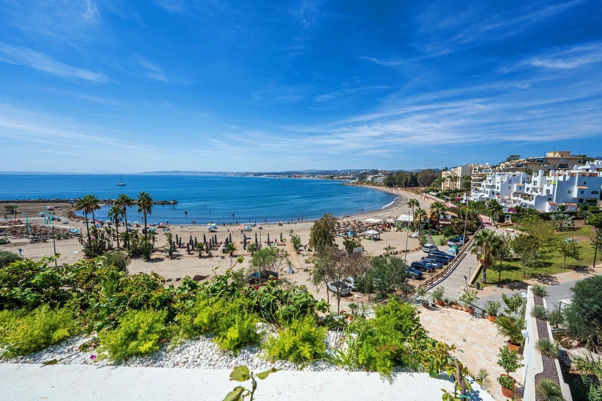 2 sypialnia Apartament na sprzedaż w Estepona z basenem garażem - 349 000 € (Ref: 8506834)