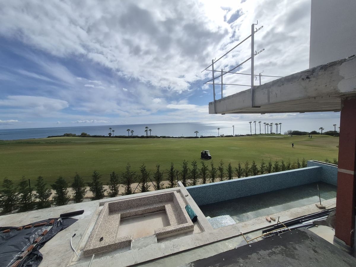 6 chambre Villa/Maison à vendre à La Alcaidesa avec piscine - 9 900 000 € (Ref: 8548348)