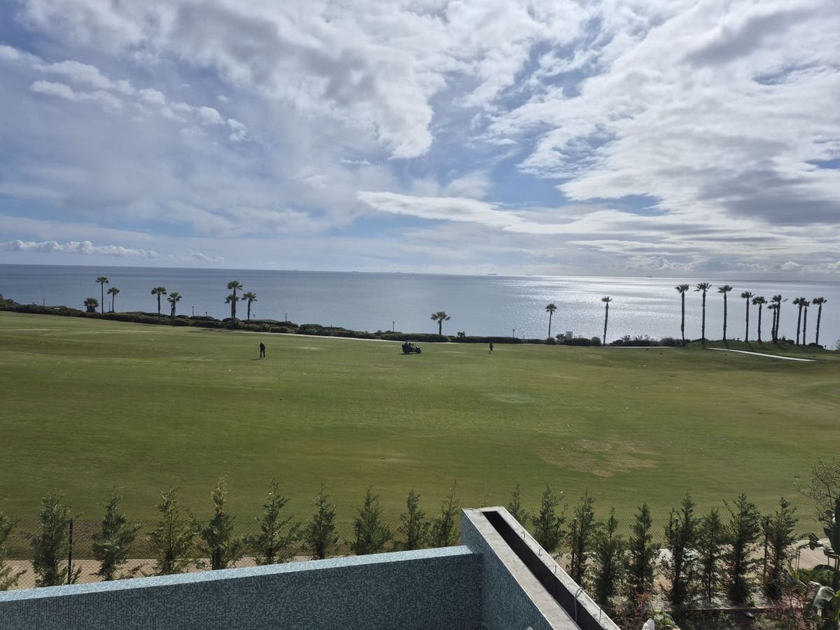 6 soverom Villa til salgs i La Alcaidesa med svømmebasseng - € 9 900 000 (Ref: 8548348)