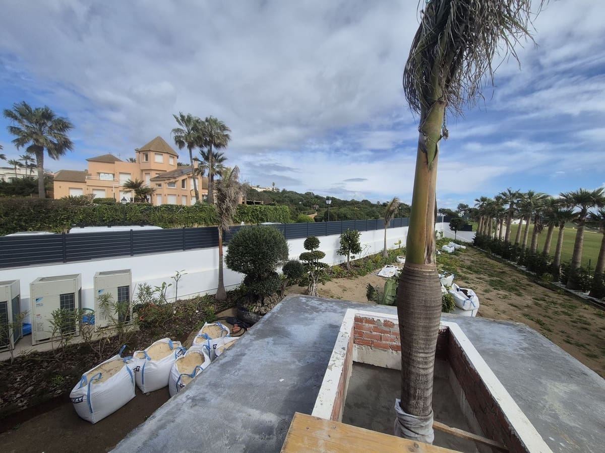 6 soverom Villa til salgs i La Alcaidesa med svømmebasseng - € 9 900 000 (Ref: 8548348)