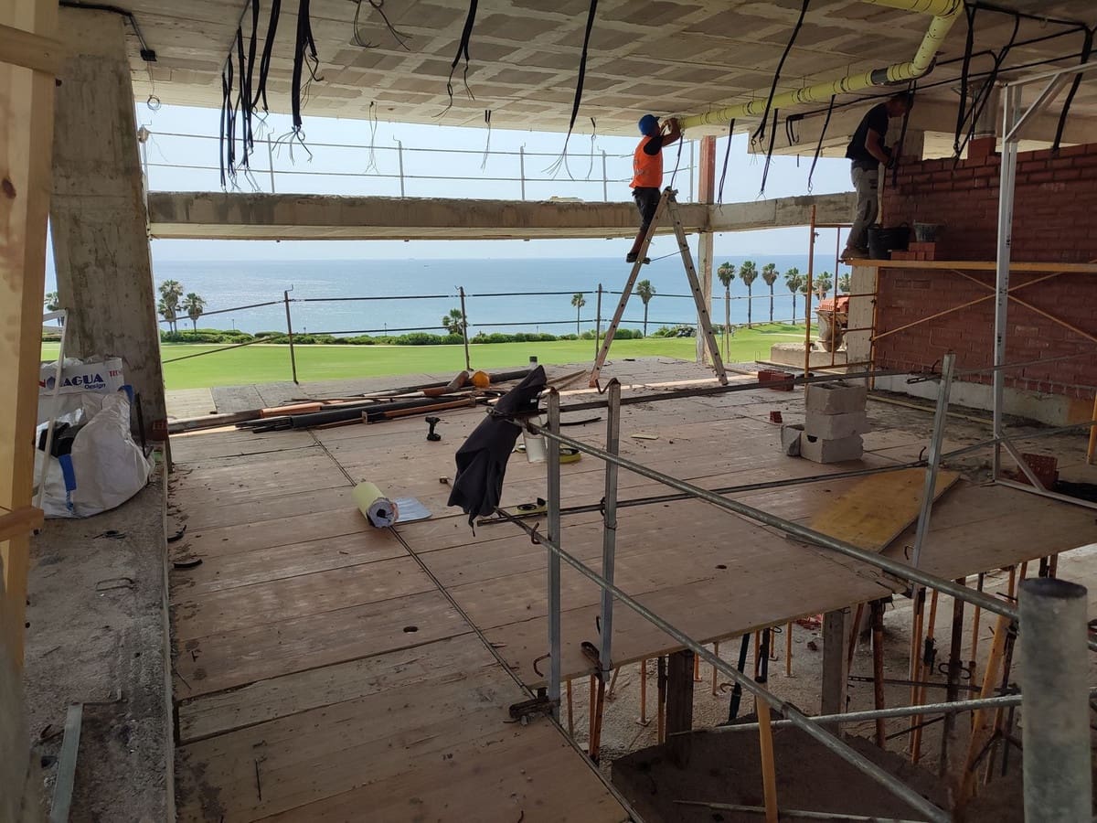 6 soverom Villa til salgs i La Alcaidesa med svømmebasseng - € 9 900 000 (Ref: 8548348)