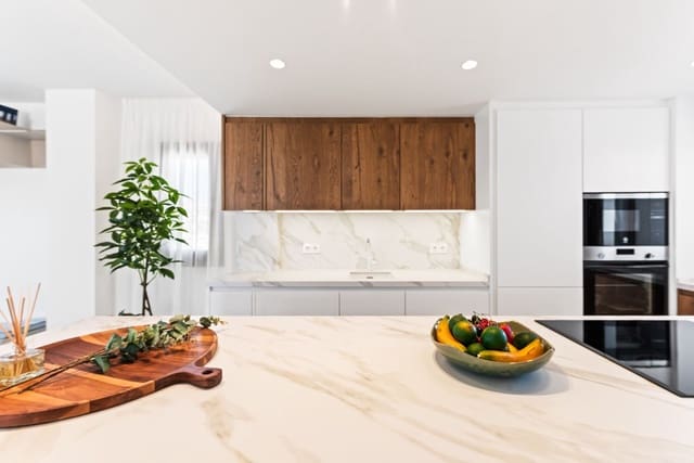 4 chambre Appartement à vendre à La Duquesa / Puerto de la Duquesa, Manilva avec piscine garage - 1 290 000 € (Ref: 9023743)