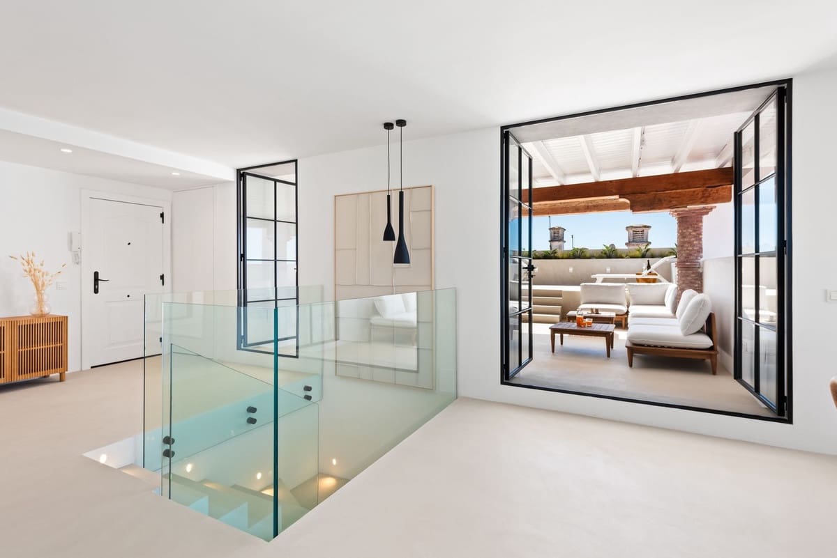 4 slaapkamer Appartement te koop in La Duquesa / Puerto de la Duquesa met zwembad garage - € 1.290.000 (Ref: 9023743)