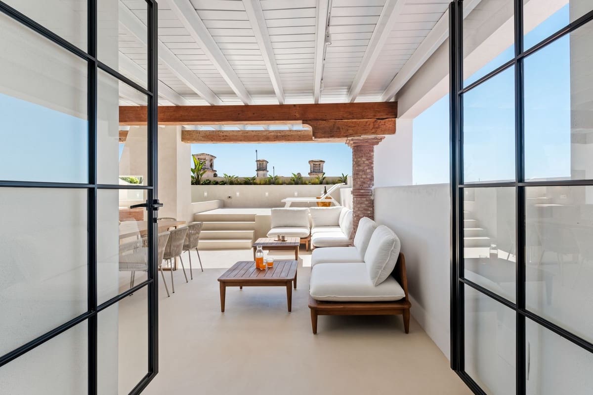 4 slaapkamer Appartement te koop in La Duquesa / Puerto de la Duquesa met zwembad garage - € 1.290.000 (Ref: 9023743)