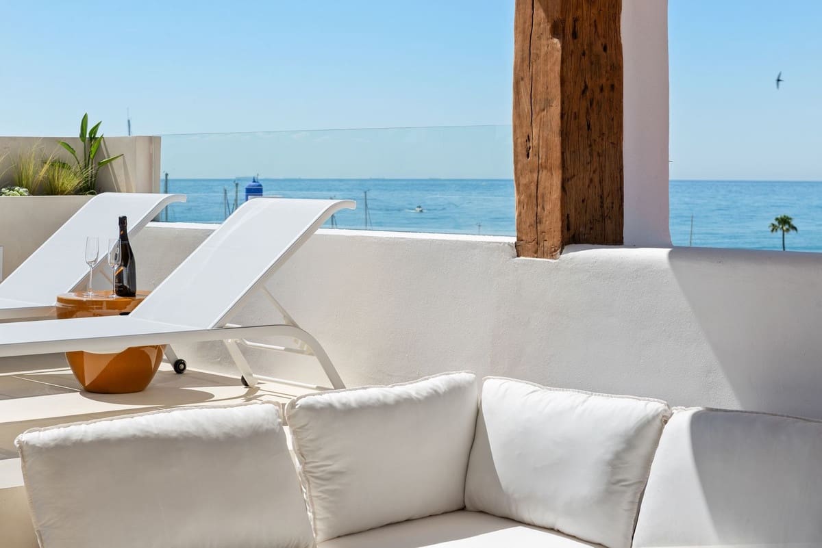 4 slaapkamer Appartement te koop in La Duquesa / Puerto de la Duquesa met zwembad garage - € 1.290.000 (Ref: 9023743)