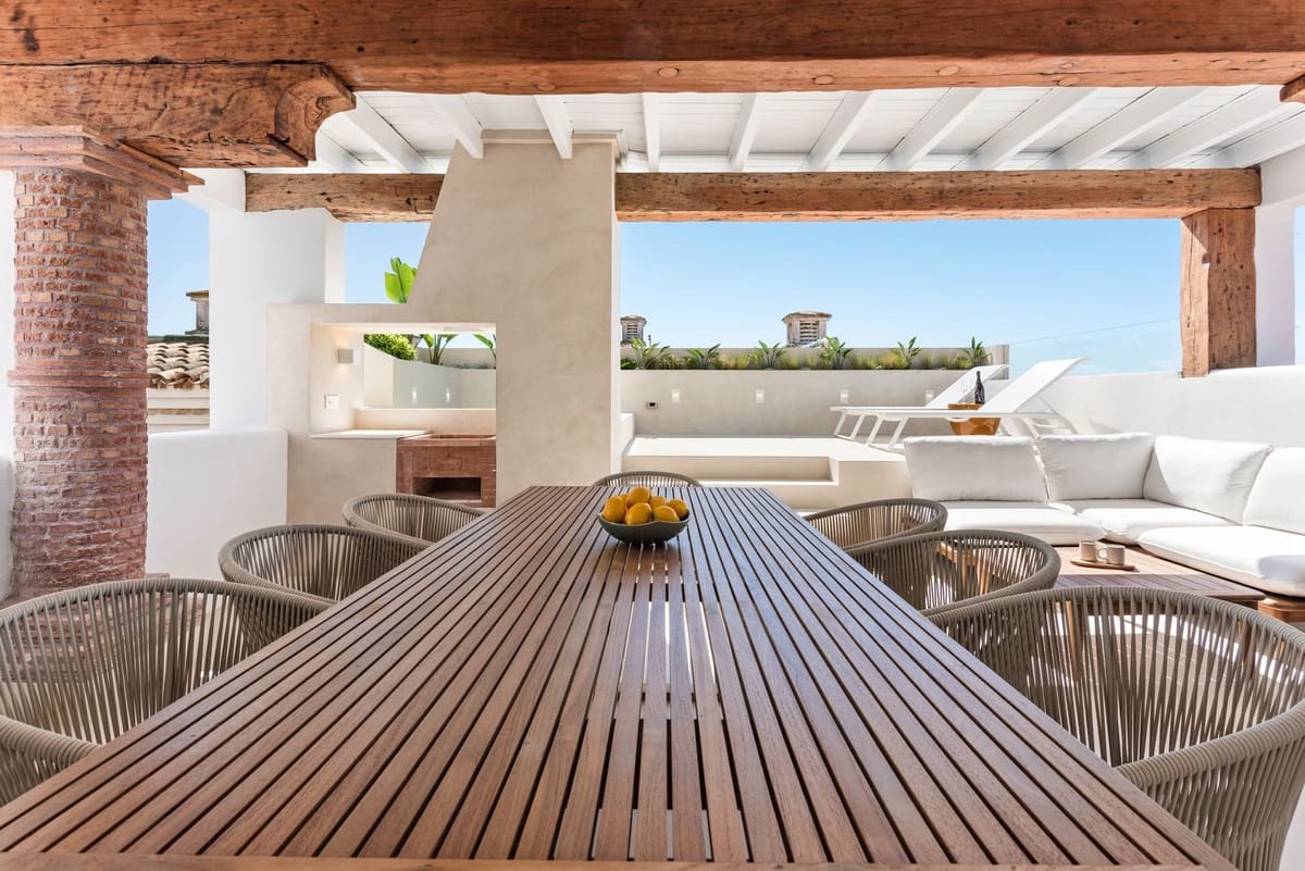 4 chambre Appartement à vendre à La Duquesa / Puerto de la Duquesa avec piscine garage - 1 290 000 € (Ref: 9023743)