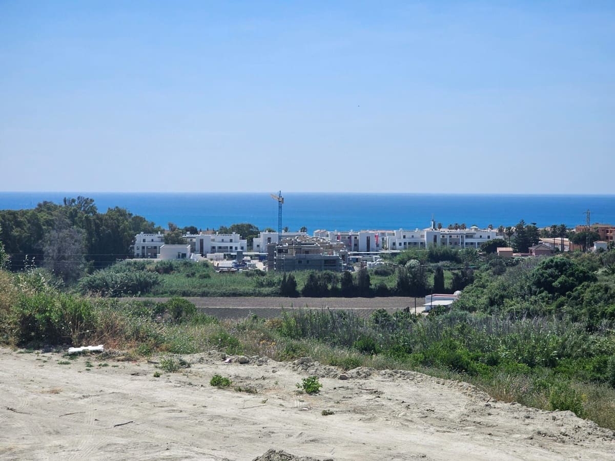 3 bedroom Penthouse for sale in Bahia de Casares with pool garage - € 750,000 (Ref: 9029152)