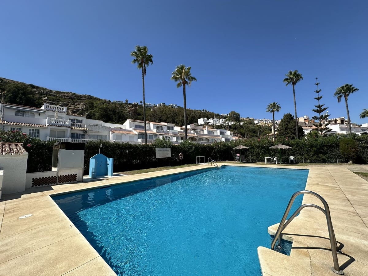 3 sypialnia Dom na sprzedaż w Manilva z basenem garażem - 299 000 € (Ref: 9107878)