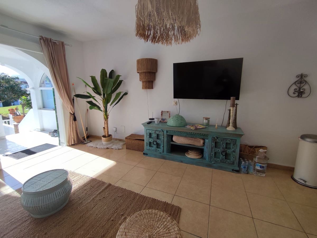 3 sypialnia Dom na sprzedaż w Manilva z basenem garażem - 299 000 € (Ref: 9107878)