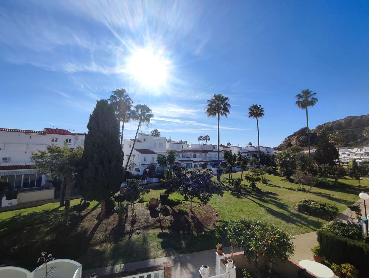 3 sypialnia Dom na sprzedaż w Manilva z basenem garażem - 299 000 € (Ref: 9107878)