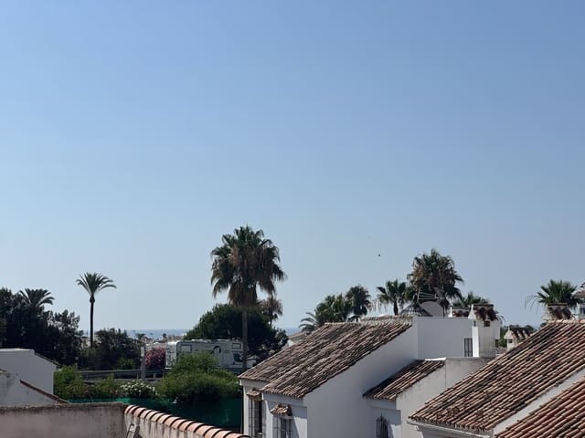 3 soveværelse Byhus til salg i Bahia de Casares, Casares med swimmingpool - € 329.000 (Ref: 9109774)