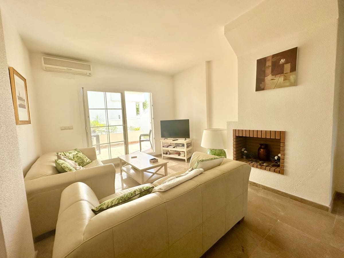 2 sypialnia Apartament na sprzedaż w La Duquesa / Puerto de la Duquesa z basenem - 199 000 € (Ref: 9132011)