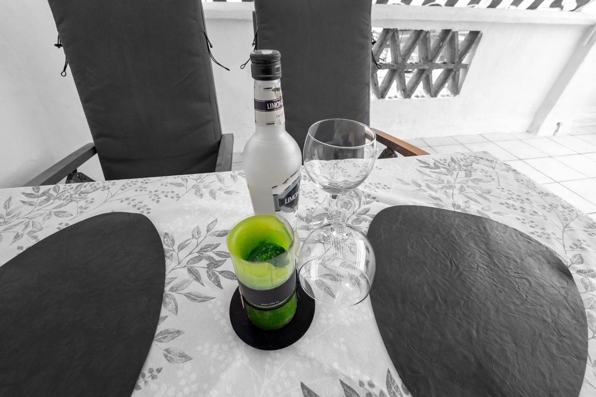 2 soverom Penthouse til salgs i La Duquesa / Puerto de la Duquesa med svømmebasseng - € 299 000 (Ref: 9135640)