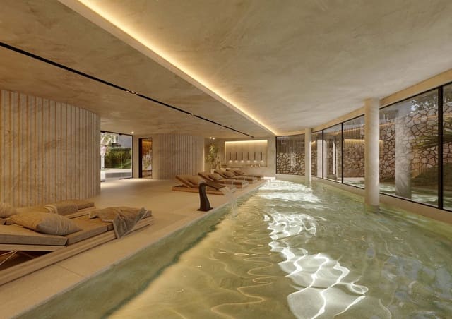 4 sovrum Takvåning till salu i Estepona med pool garage - 959 000 € (Ref: 9161618)