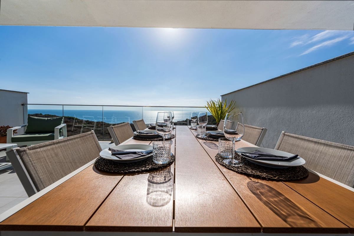 2 soveværelse Lejlighed til salg i La Duquesa / Puerto de la Duquesa med swimmingpool garage - € 359.000 (Ref: 9254056)