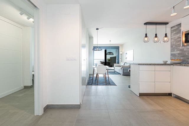 2 soveværelse Lejlighed til salg i La Duquesa / Puerto de la Duquesa, Manilva med swimmingpool garage - € 359.000 (Ref: 9254056)