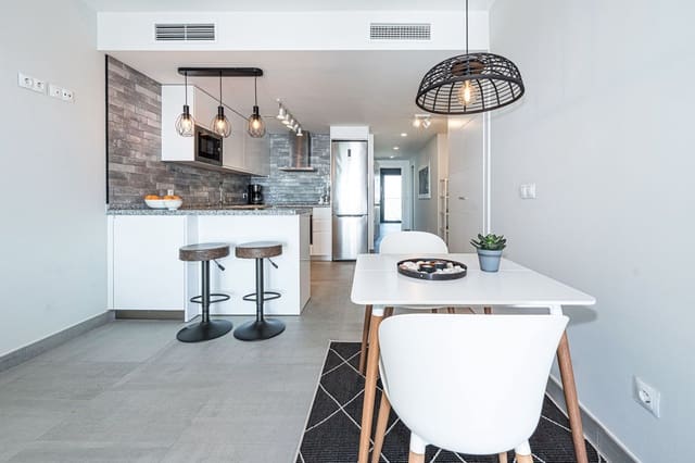 2 soveværelse Lejlighed til salg i La Duquesa / Puerto de la Duquesa, Manilva med swimmingpool garage - € 359.000 (Ref: 9254056)